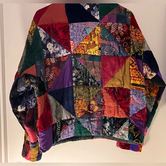 Sandy Starkman • Vintage Velvet patch bomber - Picture 2 of 13